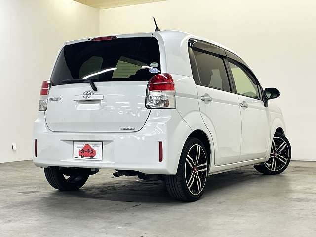 TOYOTA SPADE 2017 Image 31