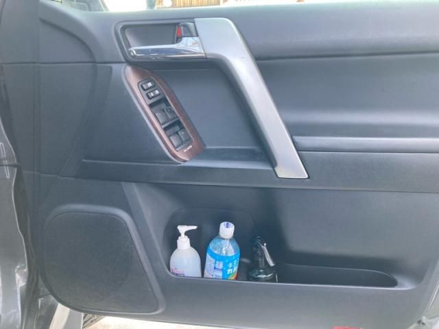 TOYOTA LANDCRUISER PRADO 2015 Image 31