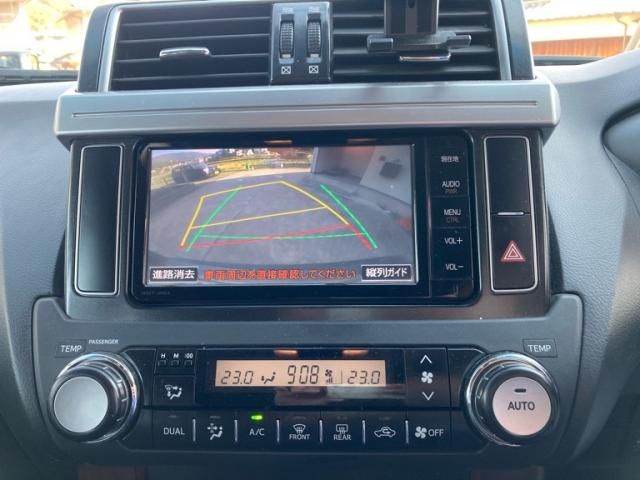 TOYOTA LANDCRUISER PRADO 2015 Image 31