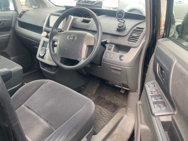 TOYOTA VOXY 4WD 2008 Image 31