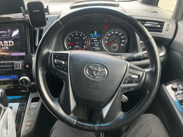 TOYOTA ALPHARD 2017 Image 31