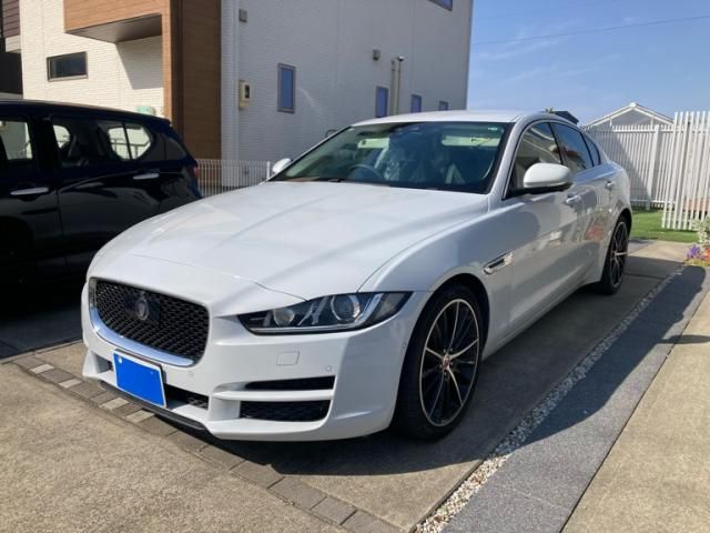 JAGUAR XESERIES 2015 Image 31