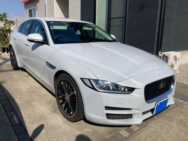 JAGUAR XESERIES 2015 Image 31