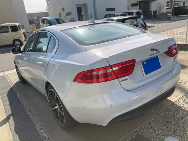 JAGUAR XESERIES 2015 Image 31