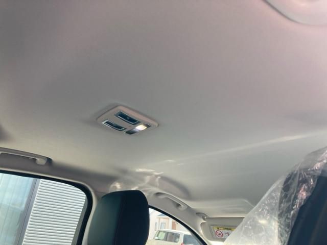 JAGUAR XESERIES 2015 Image 31