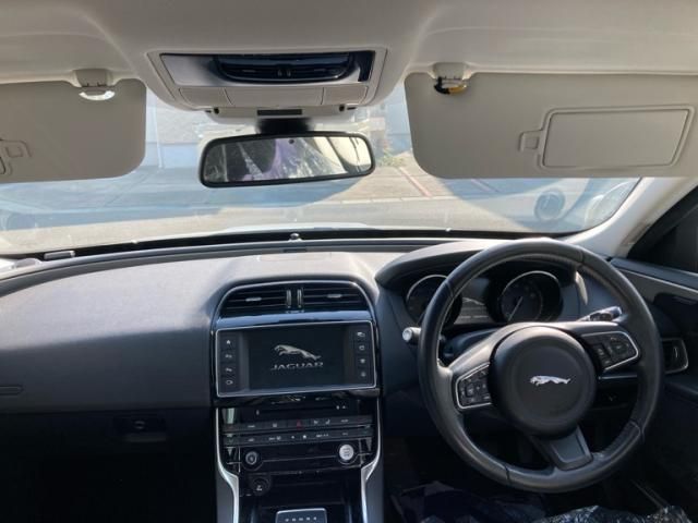 JAGUAR XESERIES 2015 Image 31