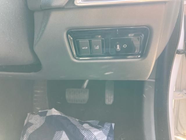 JAGUAR XESERIES 2015 Image 31