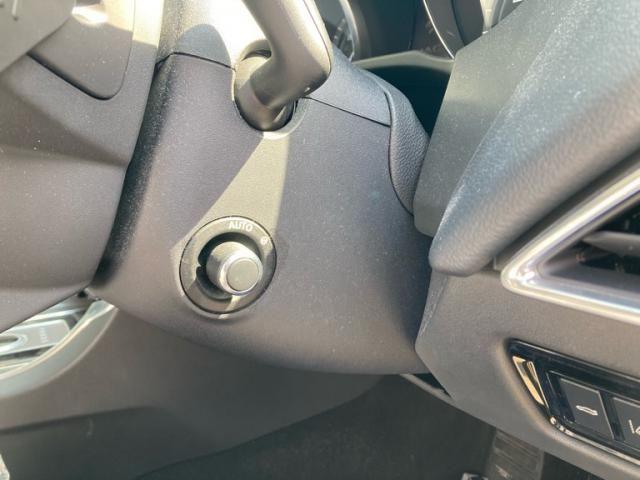 JAGUAR XESERIES 2015 Image 31