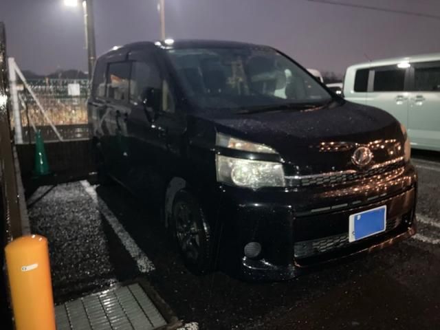 TOYOTA VOXY 2011 Image 31