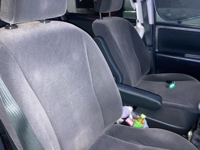 TOYOTA VOXY 2011 Image 31