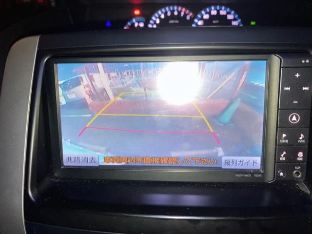 TOYOTA VOXY 2011 Image 31