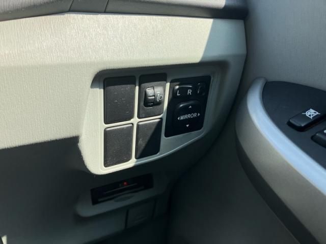 TOYOTA PRIUS 2009 Image 31