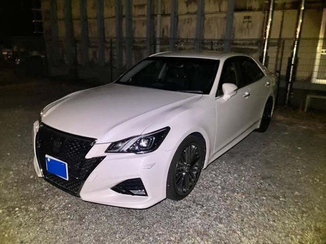 TOYOTA CROWN SEDAN 2017 Image 31