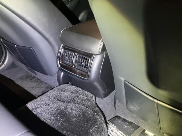 TOYOTA CROWN SEDAN 2017 Image 31