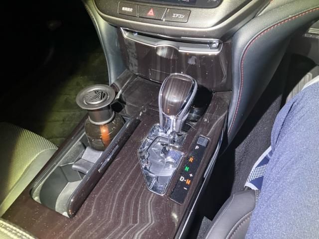 TOYOTA CROWN SEDAN 2017 Image 31