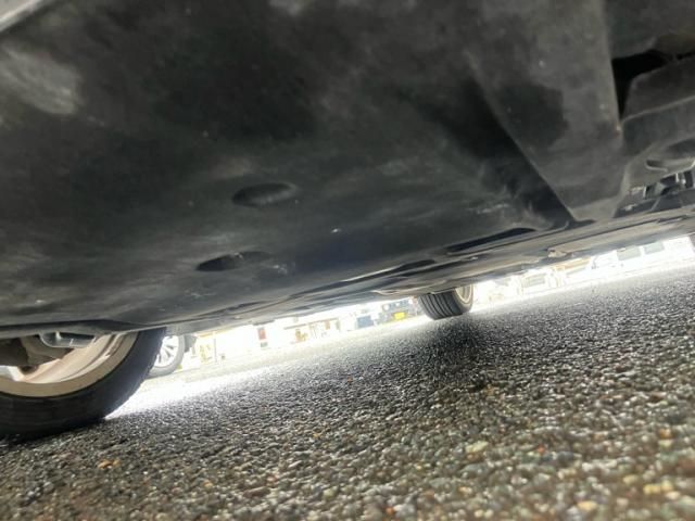 BMW 5SERIES SEDAN 2011 Image 31