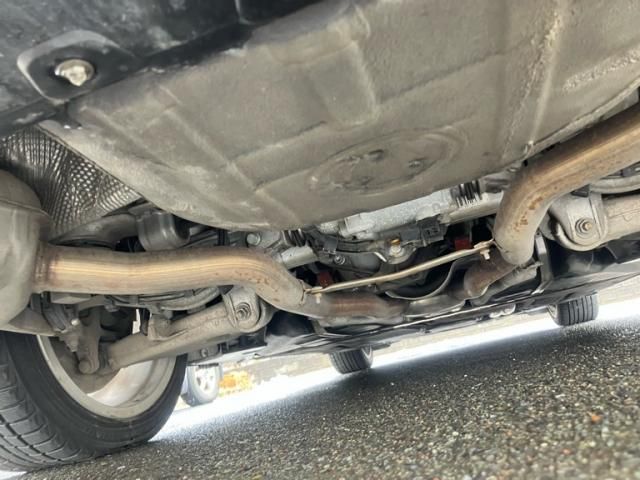 BMW 5SERIES SEDAN 2011 Image 31