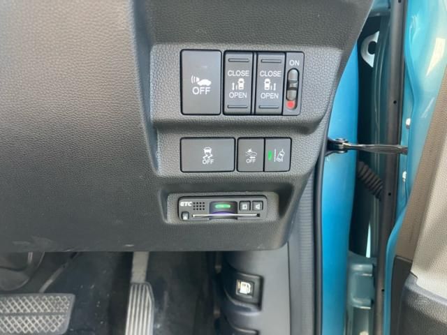 HONDA FREED HYBRID 2016 Image 31