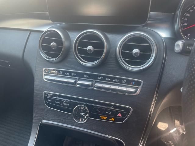 MERCEDES BENZ C CLAS 2015 Image 31