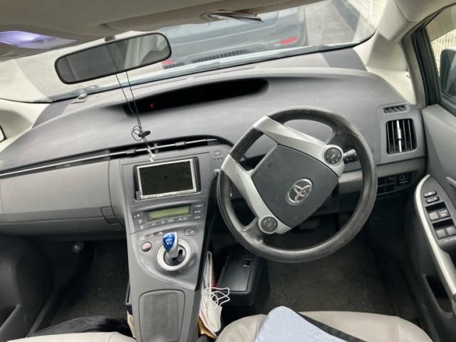 TOYOTA PRIUS 2010 Image 31