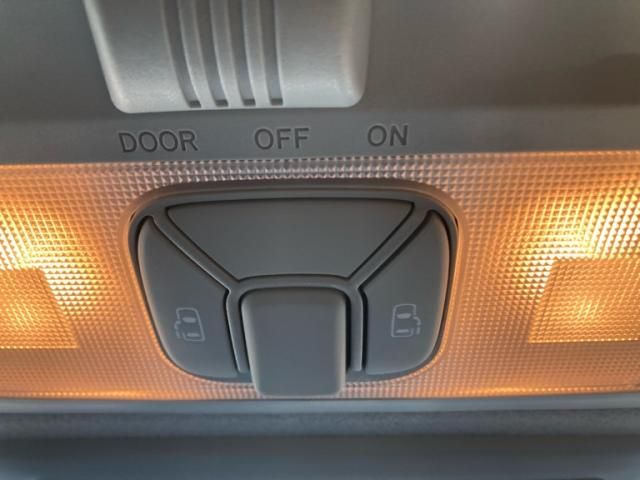 TOYOTA ESTIMA  4WD 2013 Image 31