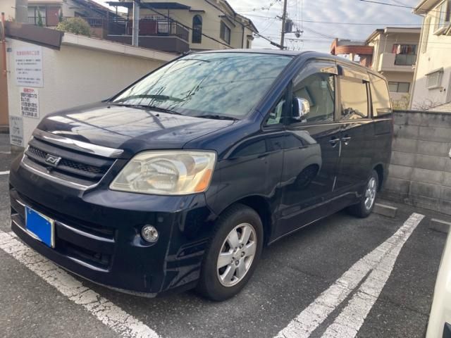 TOYOTA NOAH 2005 Image 31