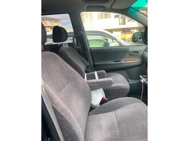 TOYOTA NOAH 2005 Image 31