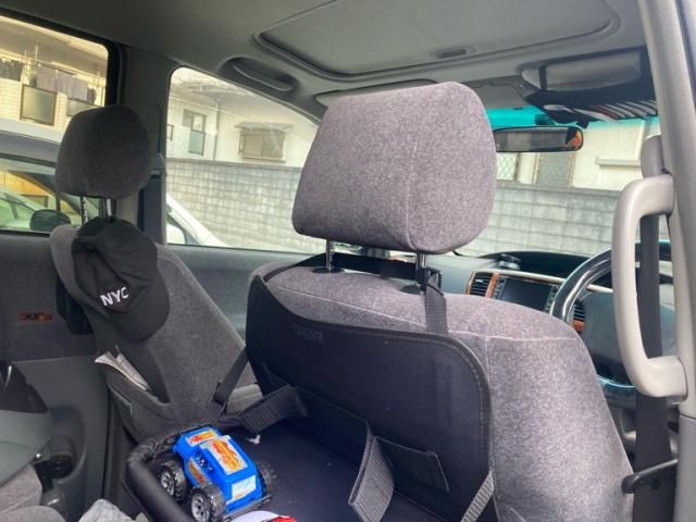 TOYOTA NOAH 2005 Image 31