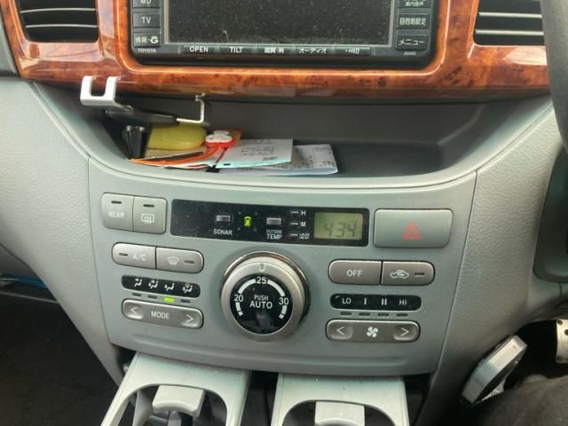 TOYOTA NOAH 2005 Image 31
