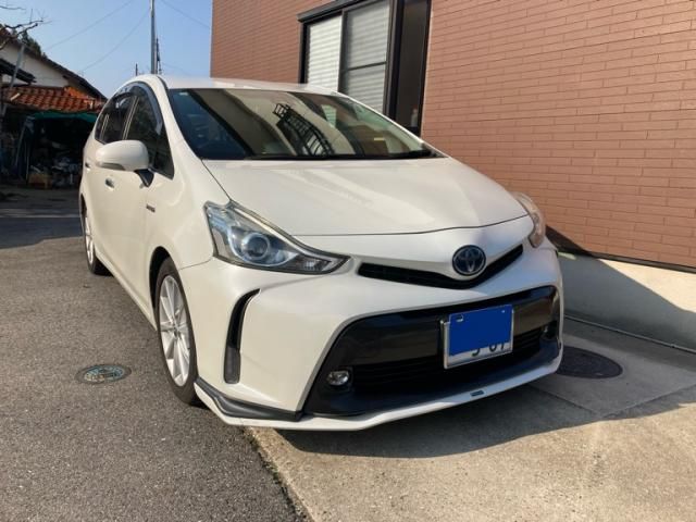 TOYOTA PRIUS ALPHA 2017 Image 31
