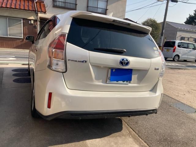 TOYOTA PRIUS ALPHA 2017 Image 31