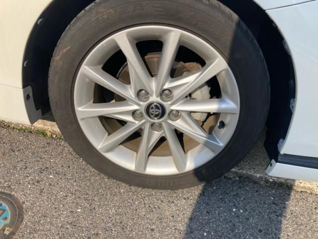 TOYOTA PRIUS ALPHA 2017 Image 31