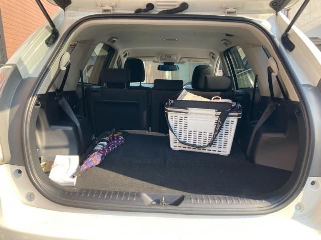 TOYOTA PRIUS ALPHA 2017 Image 31