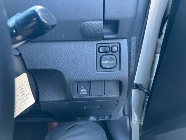 TOYOTA RACTIS 2009 Image 31