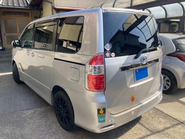 TOYOTA NOAH 2009 Image 31