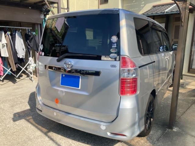TOYOTA NOAH 2009 Image 31