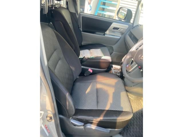 TOYOTA NOAH 2009 Image 31