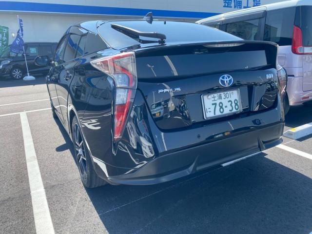 TOYOTA PRIUS 2016 Image 31