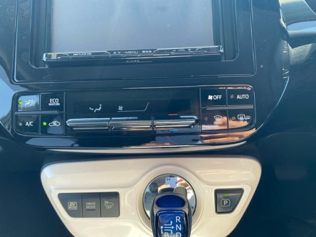 TOYOTA PRIUS 2016 Image 31