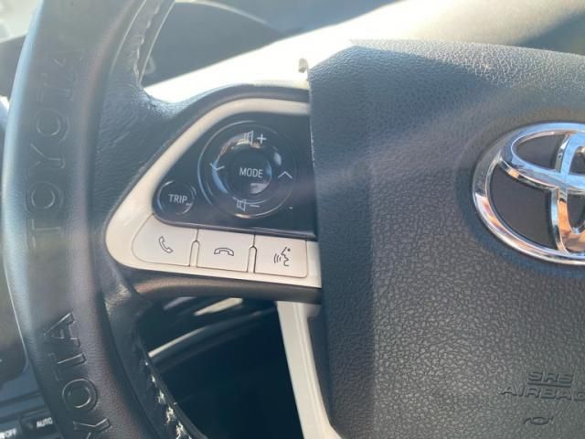 TOYOTA PRIUS 2016 Image 31