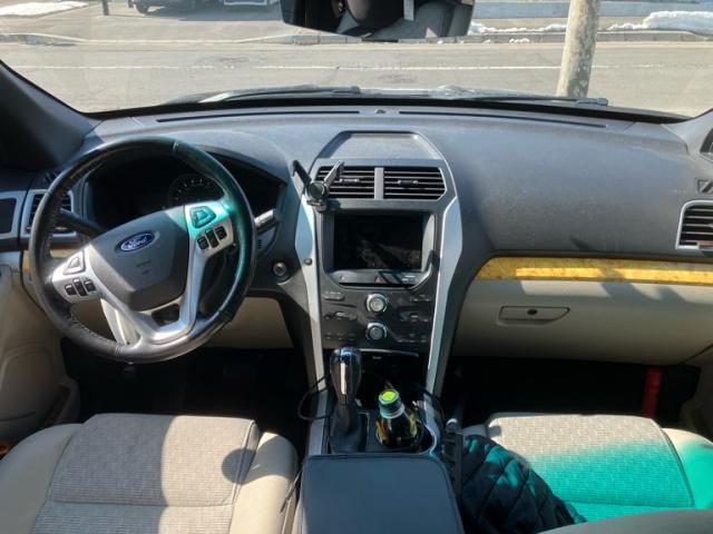 FORD EXPLORER 2012 Image 31