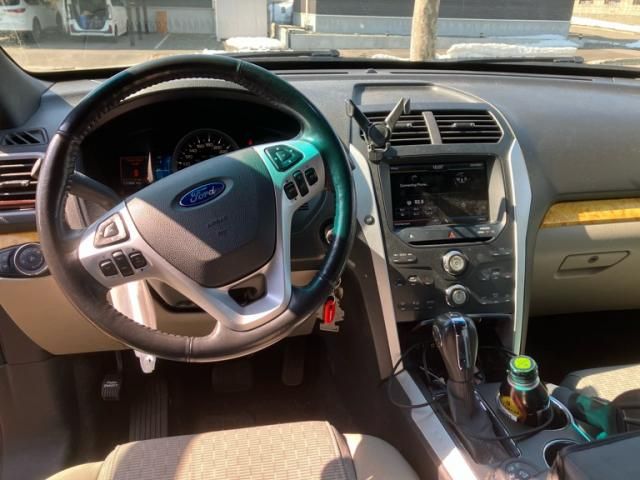 FORD EXPLORER 2012 Image 31
