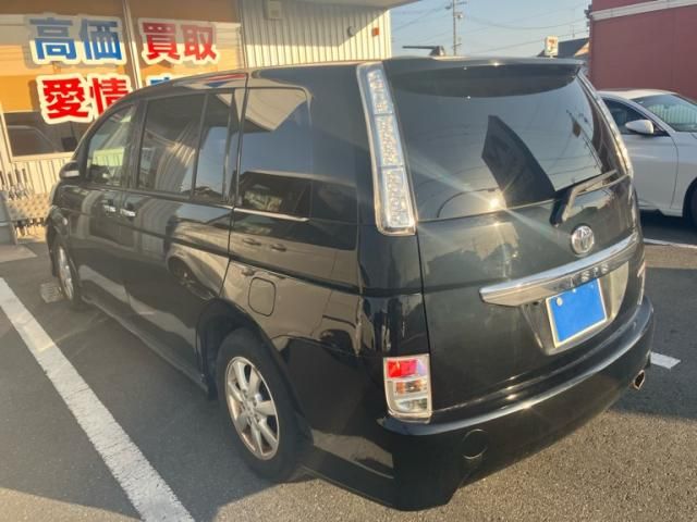 TOYOTA ISIS 2011 Image 31