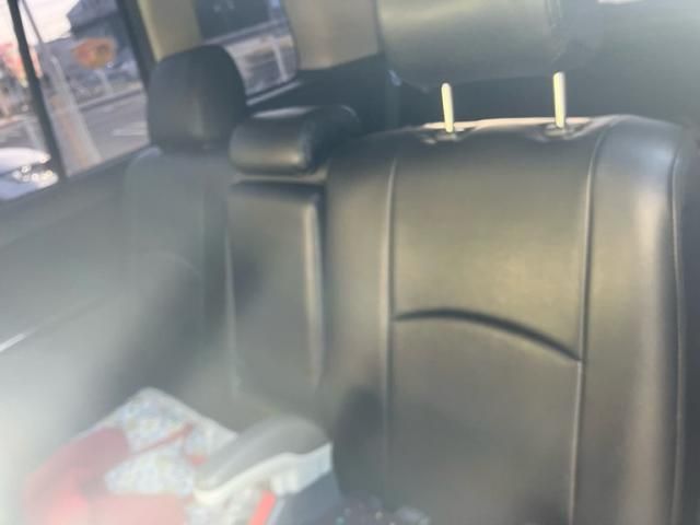 TOYOTA ISIS 2011 Image 31