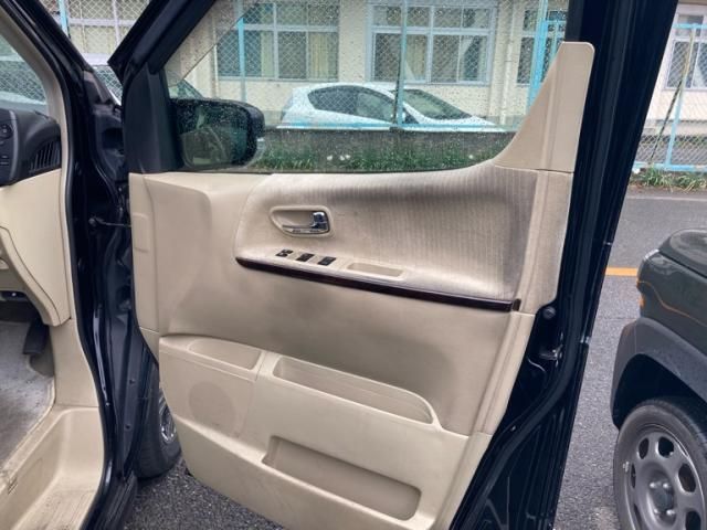 NISSAN ELGRAND 2005 Image 31