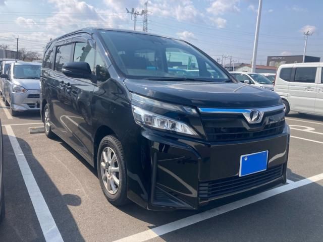 TOYOTA VOXY 2018 Image 31