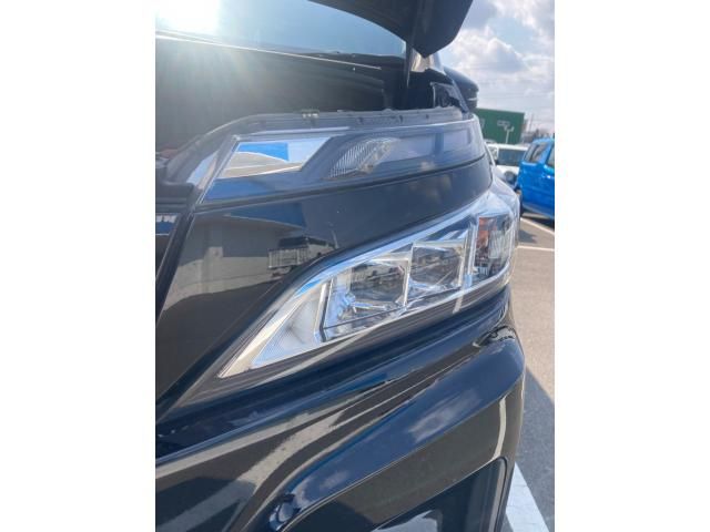 TOYOTA VOXY 2018 Image 31