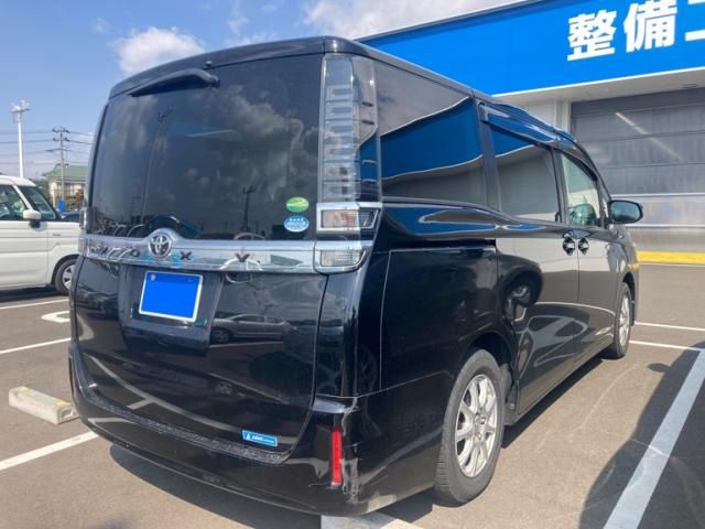 TOYOTA VOXY 2018 Image 31