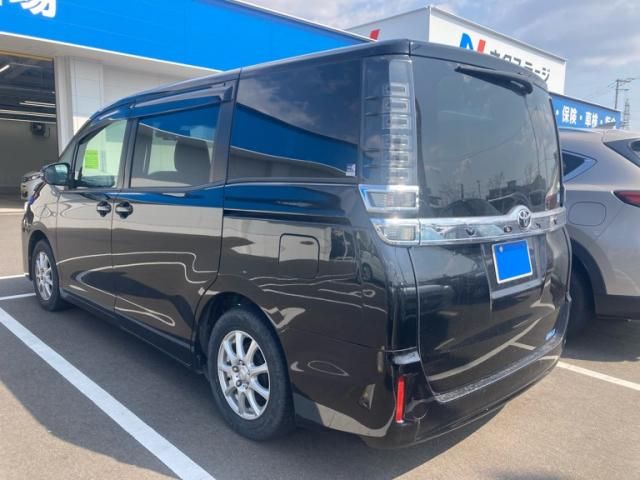 TOYOTA VOXY 2018 Image 31