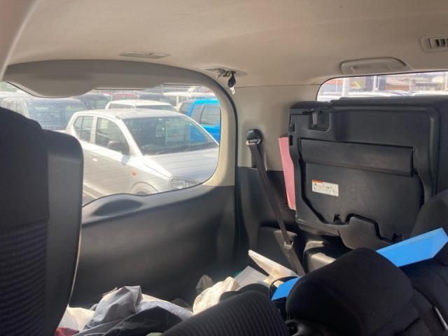 TOYOTA VOXY 2018 Image 31